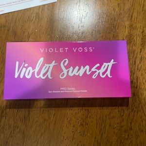 Violet Voss eyeshadow palette